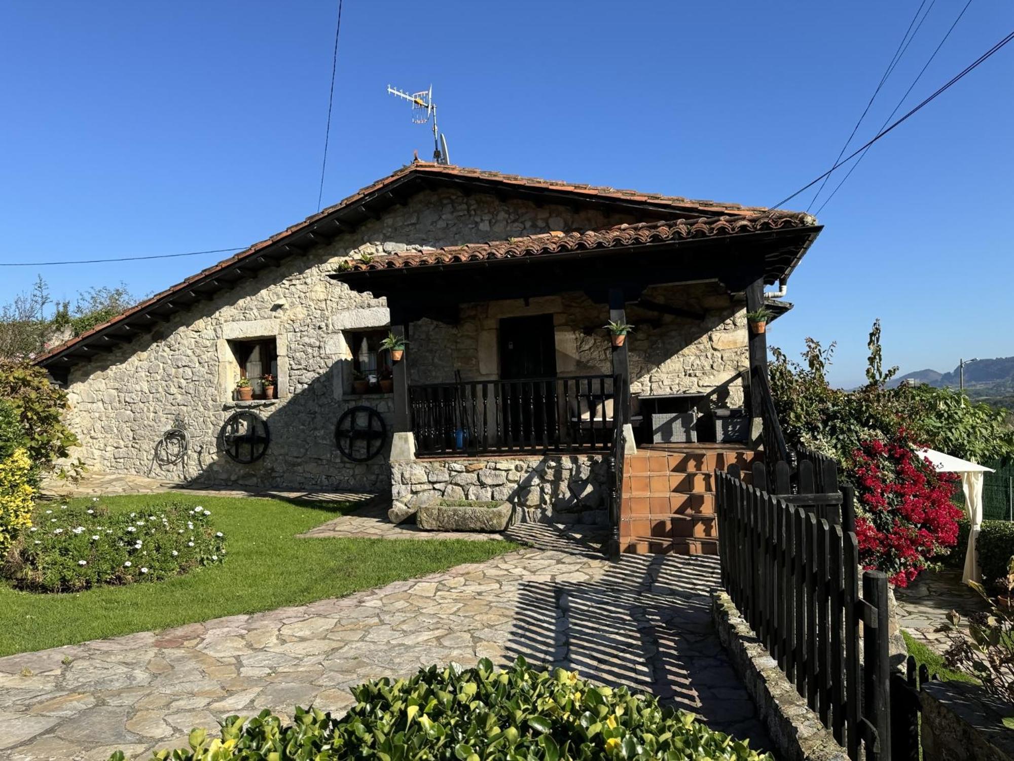 Casa Las Hortensias 2 Pendueles Llanes Exterior photo